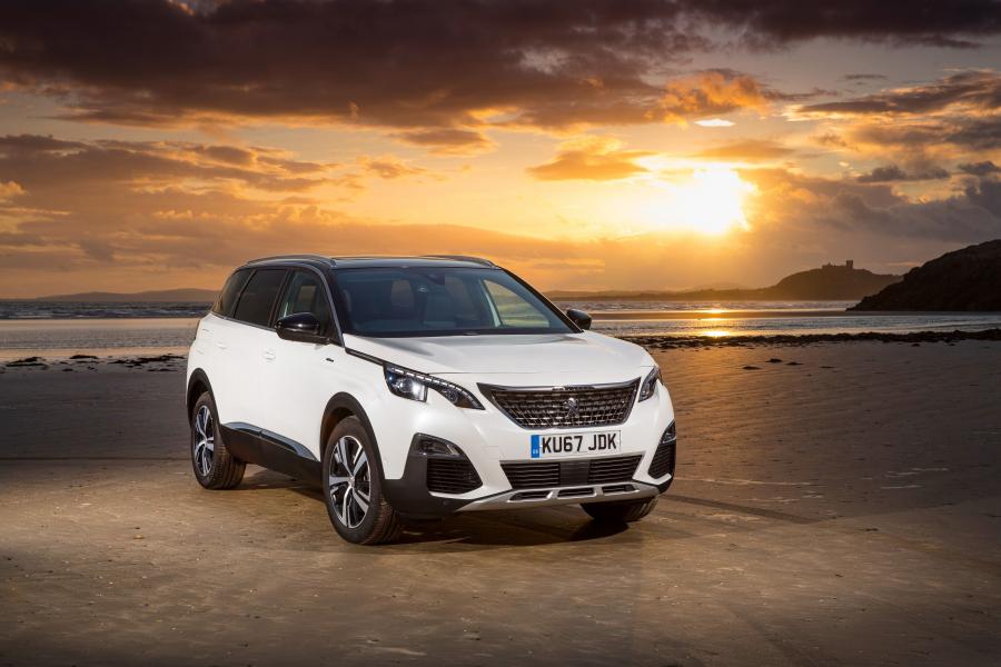  Peugeot 5008 GT Line 2017 года  (UK) (фото 26 из 30)